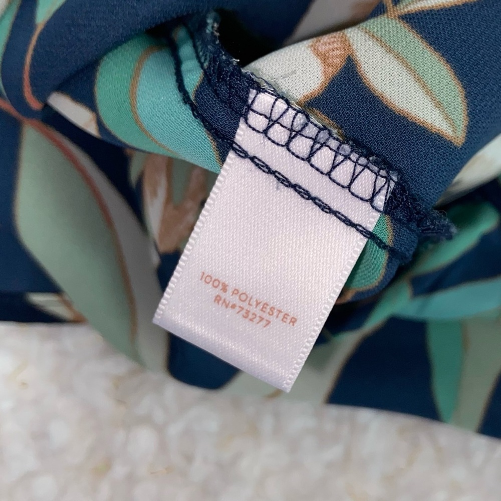 ✨ LC Lauren Conrad Floral Blouse – Feminine & Chic ✨ - Picture 5 of 8